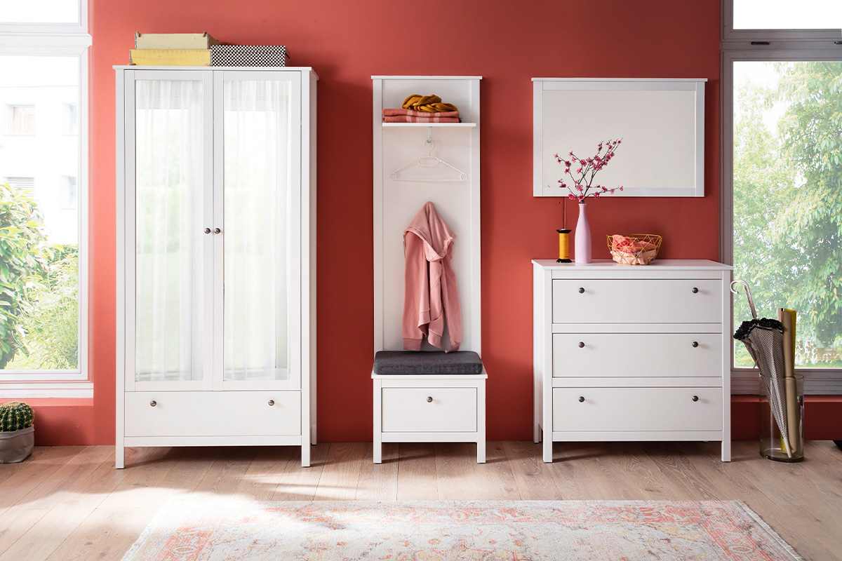 Ole Garderoba Komoda z 3 szufladami